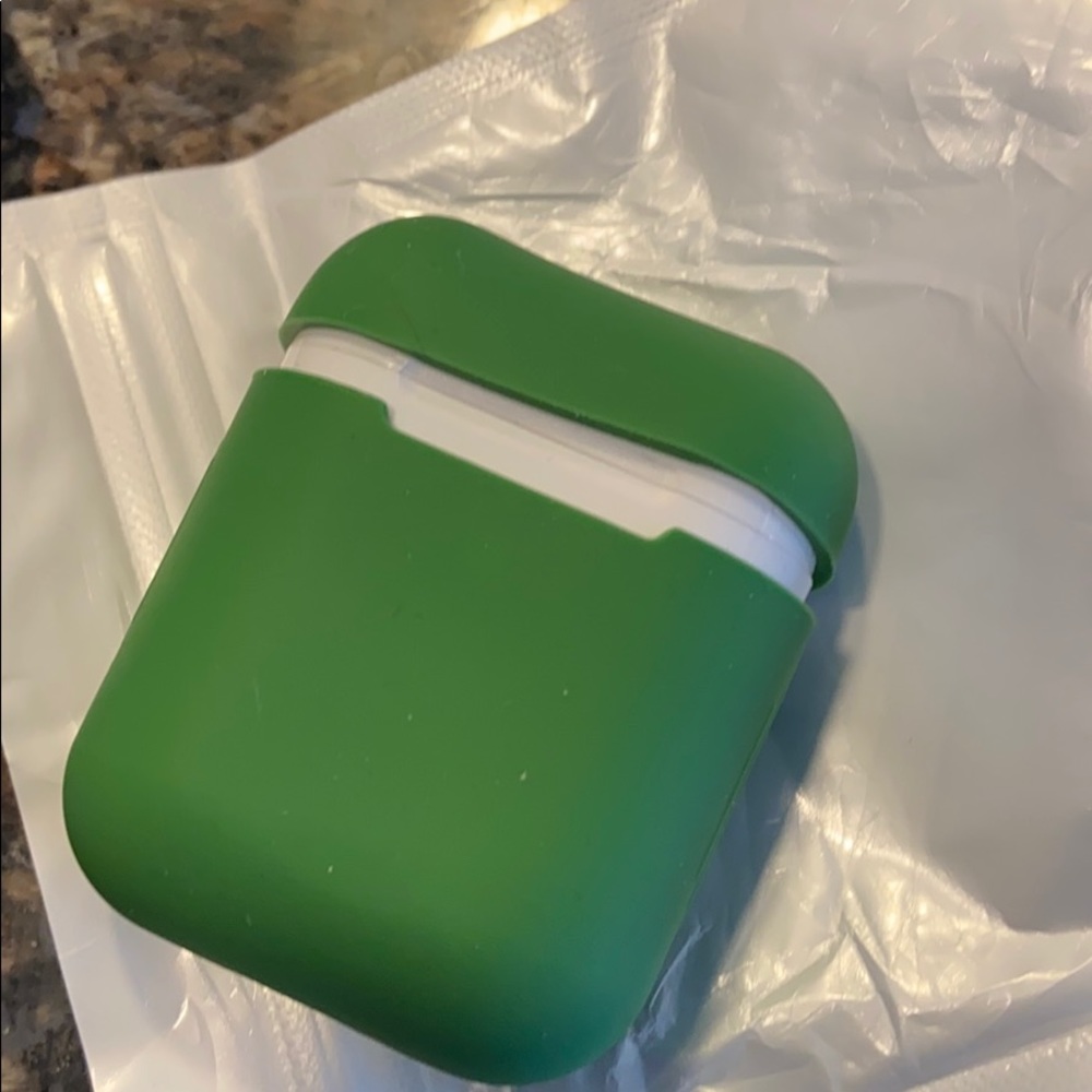 New Green silicone cover for Apple 🍎 AirPods 1-2